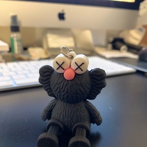 New kaws BFF keychain / phone holder